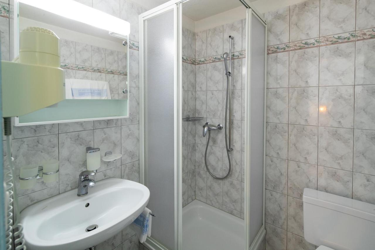 Hotel Rondinella Локарно Екстериор снимка