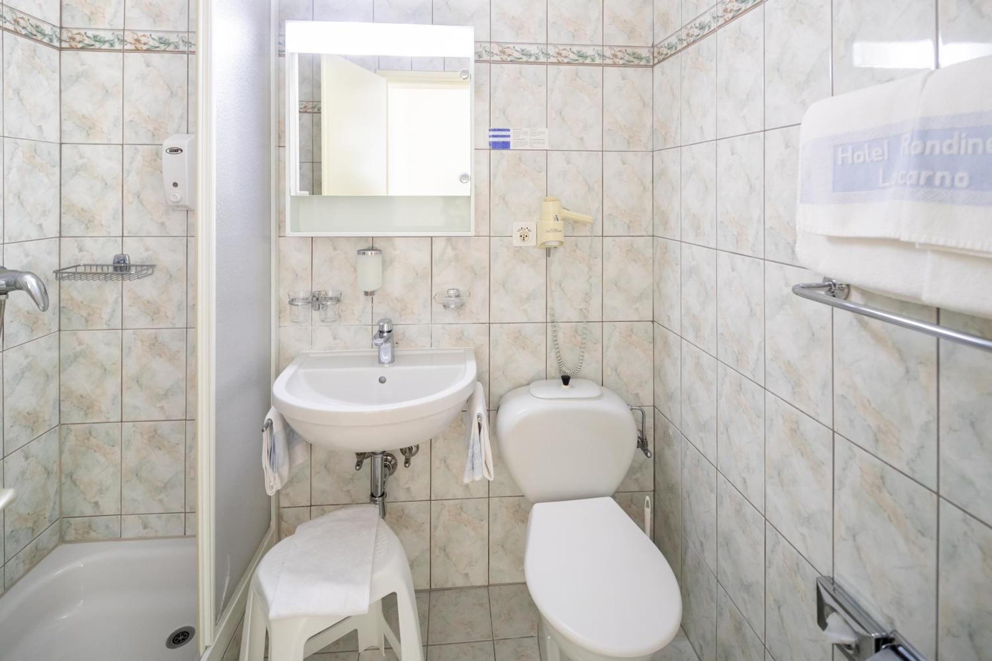 Hotel Rondinella Локарно Екстериор снимка