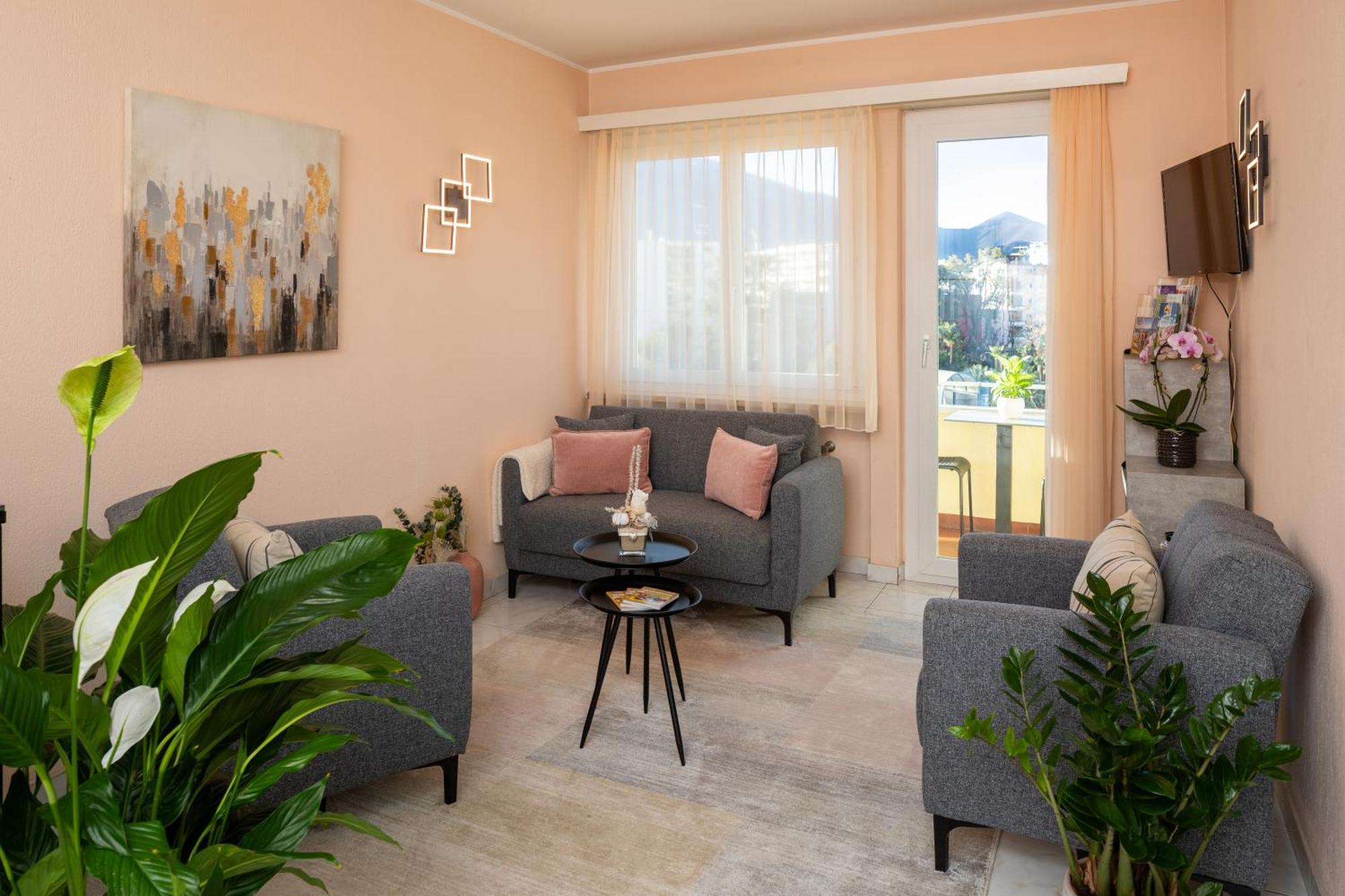 Hotel Rondinella Локарно Екстериор снимка