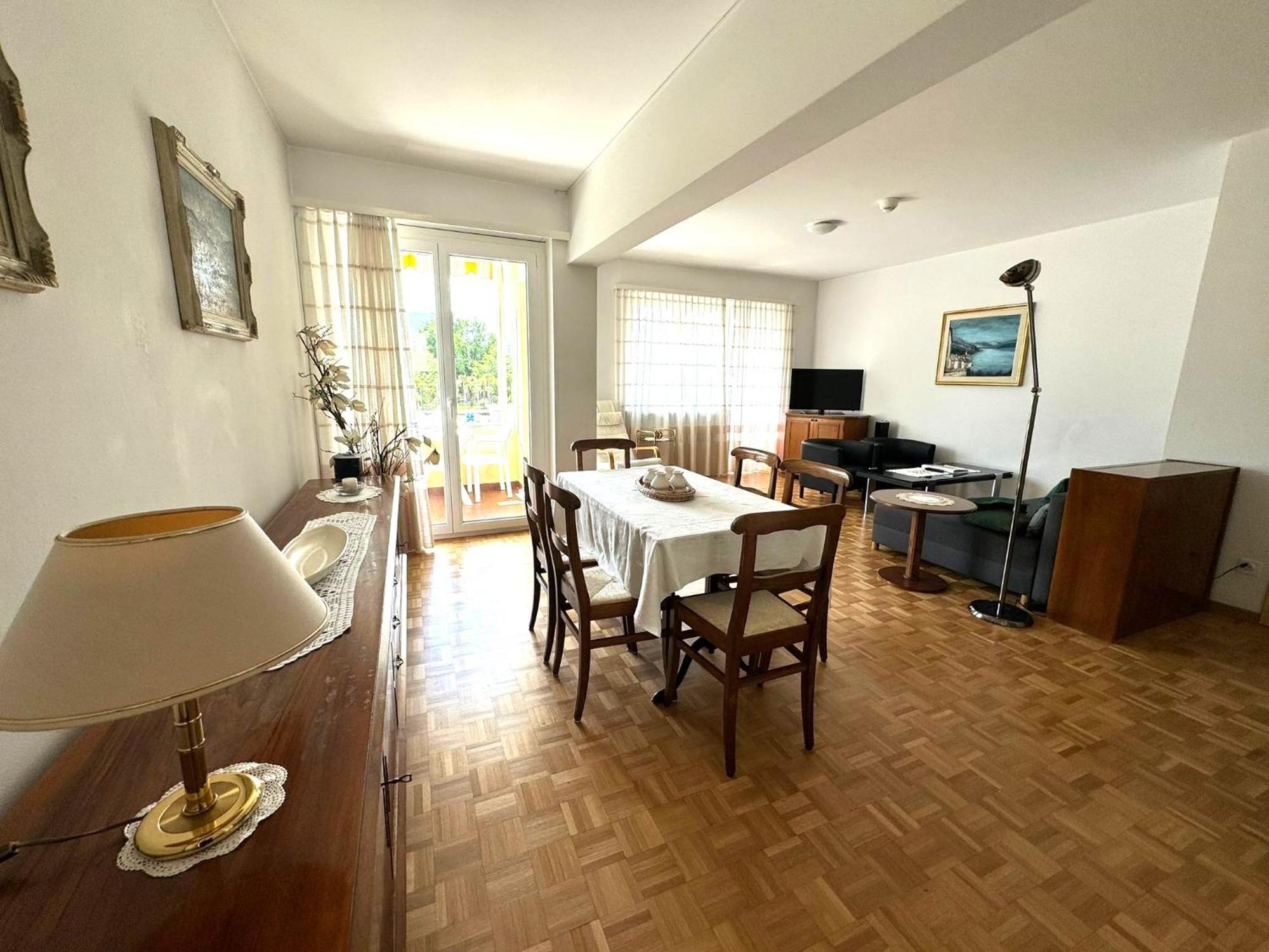 Hotel Rondinella Локарно Стая снимка