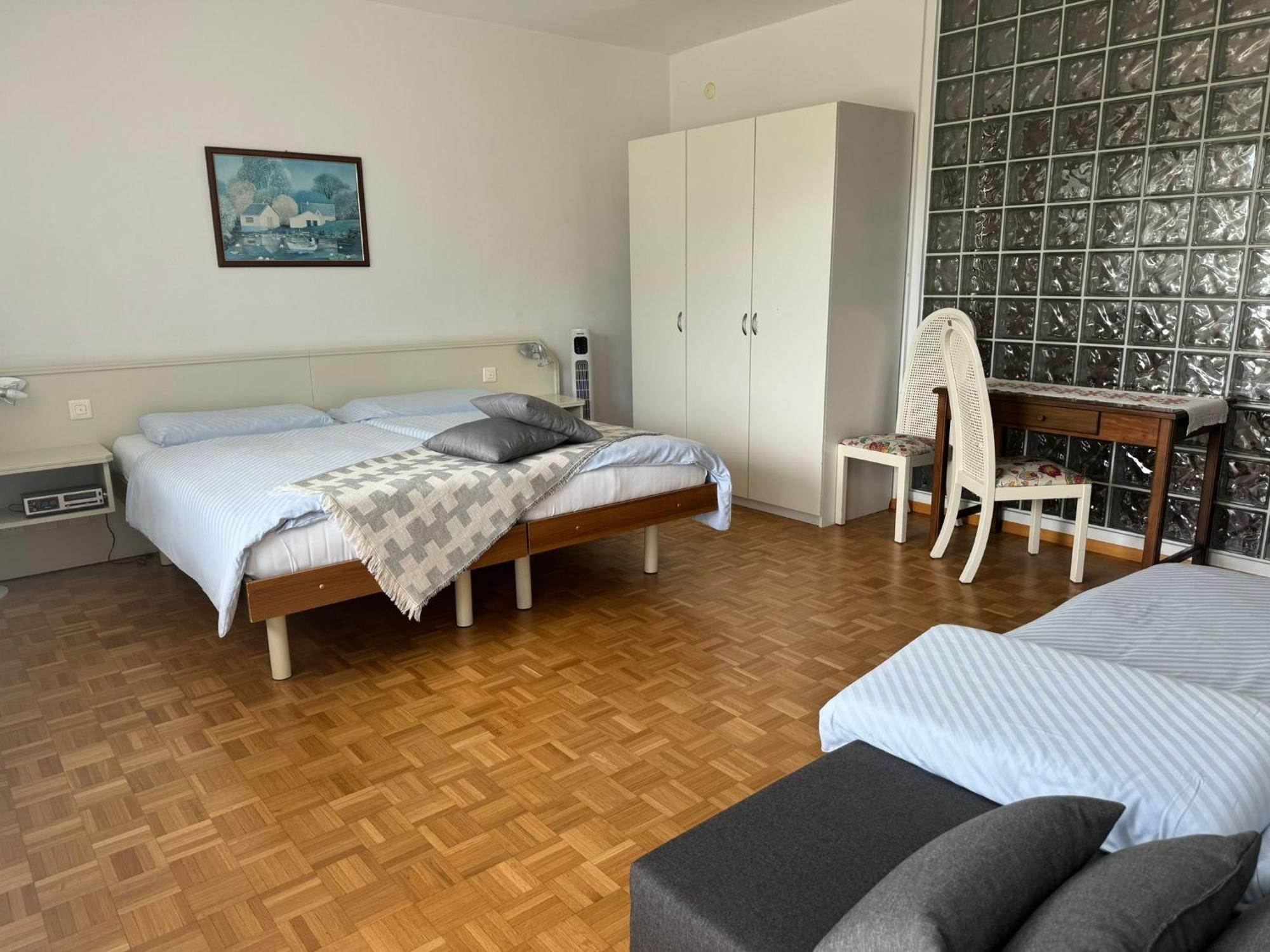 Hotel Rondinella Локарно Стая снимка