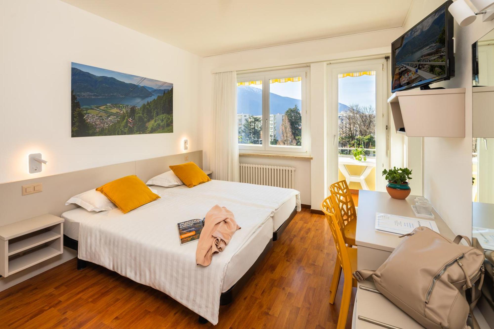 Hotel Rondinella Локарно Екстериор снимка