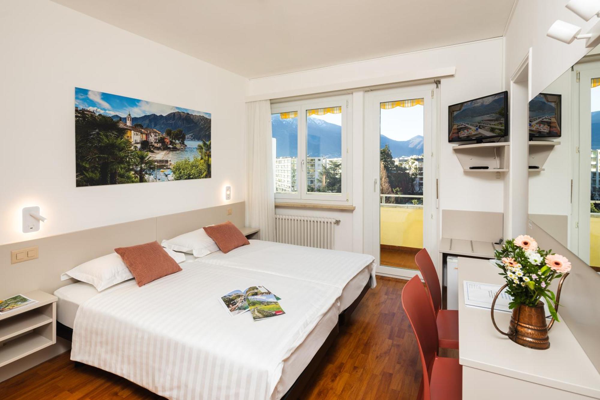 Hotel Rondinella Локарно Екстериор снимка