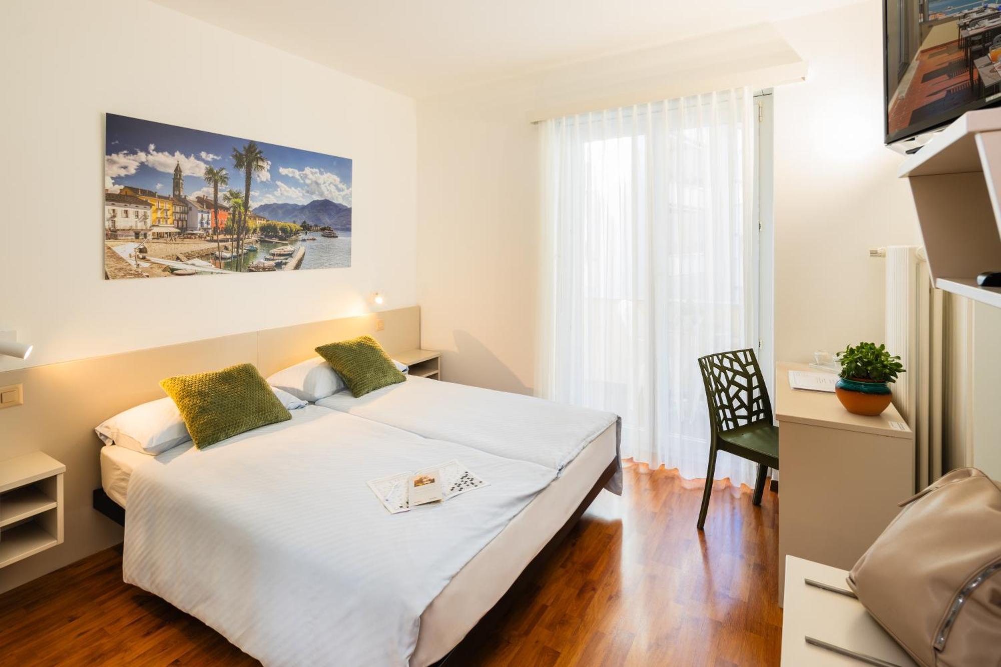 Hotel Rondinella Локарно Екстериор снимка